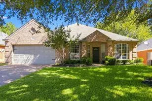 512 Coventry Dr, Grapevine, TX 76051 - Photo 1