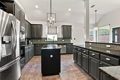 512 Coventry Drive, Grapevine, TX 76051 - Photo 5