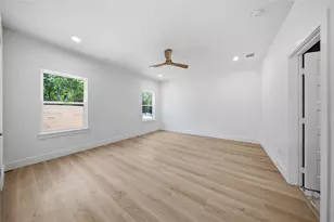 5743 Plum Dale Rd, Dallas, TX 75241 - Photo 9