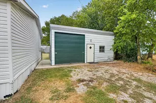 2032 Dorothy Dr, Burleson, TX 76028 - Photo 27