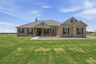 136 Hillview Trail, Decatur, TX 76234 - Photo 1