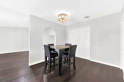 1906 Haymeadow, Carrollton, TX 75007 - Photo 7