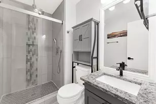 1906 Haymeadow, Carrollton, TX 75007 - Photo 11