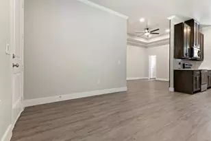 804 S 4th St, Bonham, TX 75418 - Photo 7