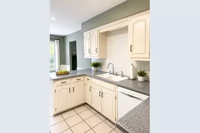 3313 Lakeview Drive, Grapevine, TX 76051 - Photo 11