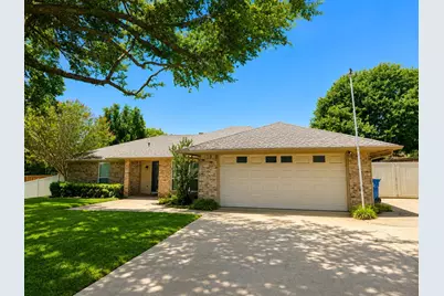 3313 Lakeview Drive, Grapevine, TX 76051 - Photo 1