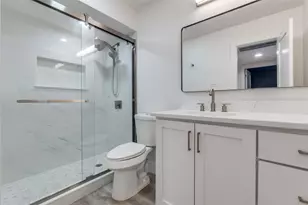5755 Phoenix Dr, Dallas, TX 75231 - Photo 11