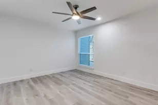 5755 Phoenix Dr, Dallas, TX 75231 - Photo 7