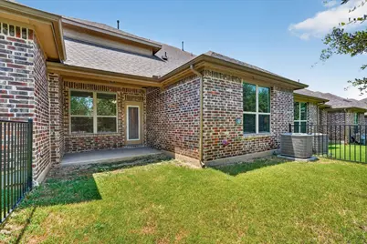 2873 Creekway Drive, Carrollton, TX 75010 - Photo 27