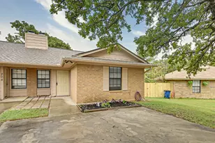 706 Woodland Ct, Kennedale, TX 76060 - Photo 3