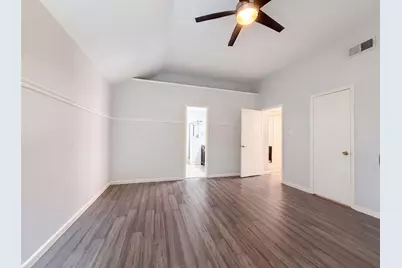 2831 Red Oak Drive, Grand Prairie, TX 75052 - Photo 9