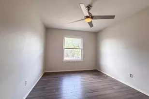 2831 Red Oak Dr, Grand Prairie, TX 75052 - Photo 13