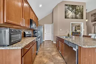 424 Foxcraft Dr, Fort Worth, TX 76131 - Photo 3