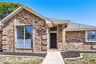 1021 Rio Grande Dr, Benbrook, TX 76126 - Photo 1