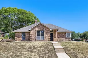 1021 Rio Grande Dr, Benbrook, TX 76126 - Photo 3