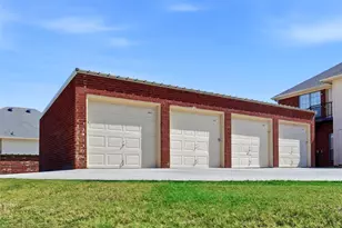 304 Kourtney Ct, Weatherford, TX 76086 - Photo 5