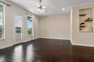 559 W Royal Ln, Irving, TX 75039 - Photo 9