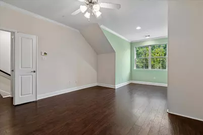 559 W Royal Lane, Irving, TX 75039 - Photo 21
