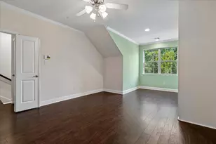 559 W Royal Ln, Irving, TX 75039 - Photo 21