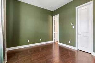 559 W Royal Ln, Irving, TX 75039 - Photo 29