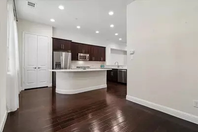559 W Royal Lane, Irving, TX 75039 - Photo 11