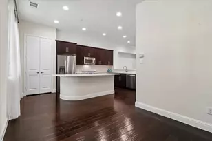 559 W Royal Ln, Irving, TX 75039 - Photo 11
