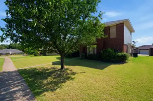 5406 Blue Cove Dr, Garland, TX 75043 - Photo 5
