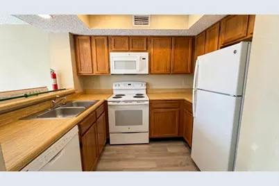 9811 Walnut Street #F201, Dallas, TX 75243 - Photo 5