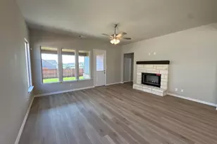 1312 Frio Dr, Springtown, TX 76082 - Photo 5