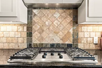 14755 Stanford Court, Addison, TX 75254 - Photo 11