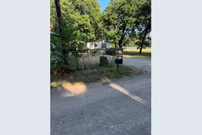 4004 Curry Road #A, Arlington, TX 76001 - Photo 11