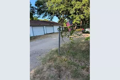 4004 Curry Road #A, Arlington, TX 76001 - Photo 9