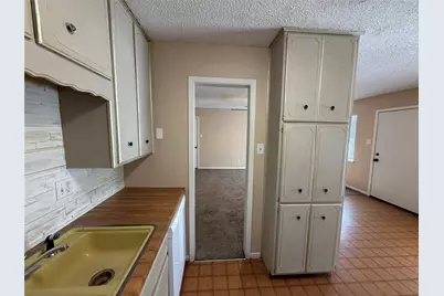 1361 W McNeill Street, Stephenville, TX 76401 - Photo 5