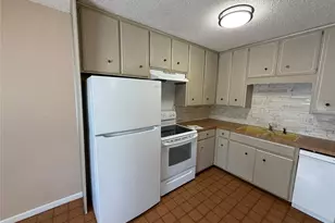 1361 W McNeill St, Stephenville, TX 76401 - Photo 3