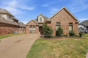 4203 Lucy Ln, Arlington, TX 76016 - Photo 1
