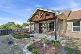 328 Silver Ln, Azle, TX 76020 - Photo 3
