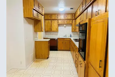 708 N Trinity Street, Whitney, TX 76692 - Photo 9