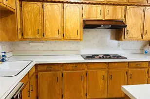 708 N Trinity St, Whitney, TX 76692 - Photo 7