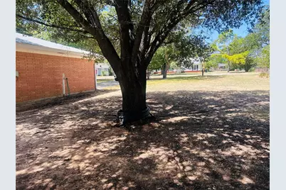 708 N Trinity Street, Whitney, TX 76692 - Photo 3