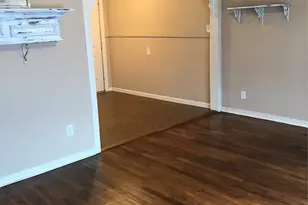 1910 N Travis St, Sherman, TX 75092 - Photo 9