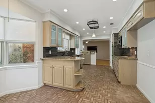 10216 Plummer Dr, Dallas, TX 75228 - Photo 9