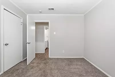 417 Lakeside Drive, Irving, TX 75062 - Photo 23