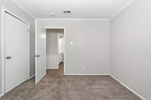 417 Lakeside Dr, Irving, TX 75062 - Photo 23