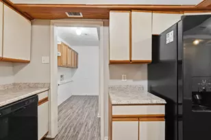 417 Lakeside Dr, Irving, TX 75062 - Photo 17