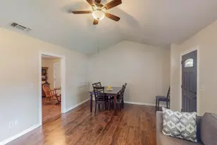 204 Pine St, Keene, TX 76059 - Photo 9