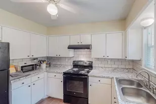 204 Pine St, Keene, TX 76059 - Photo 13