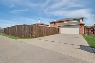 1030 April Showers Ln, Lancaster, TX 75134 - Photo 21