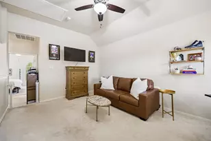 9028 Clearhurst Dr, Dallas, TX 75238 - Photo 19