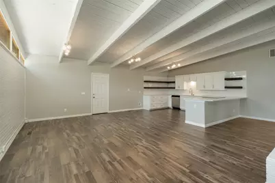 502 W Texas Avenue, Iowa Park, TX 76367 - Photo 9