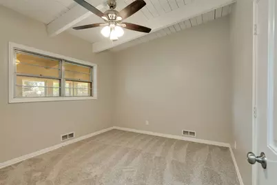502 W Texas Avenue, Iowa Park, TX 76367 - Photo 23